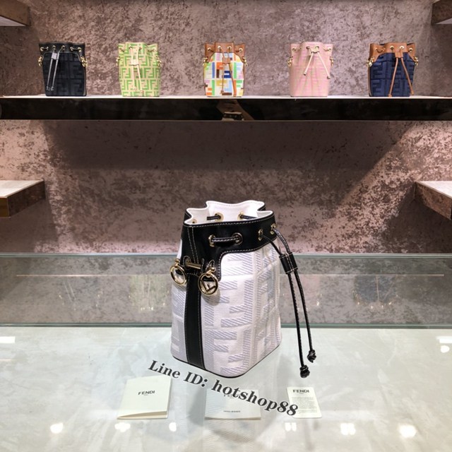 FENDI专柜精品包包 芬迪2020火爆新款肩背水桶女包 Fendi8066白色牛仔布刺繡FF LOGO水桶包 fdzg2387